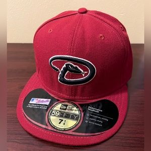 Diamondbacks official onfield vintage ball cap- New Era size 7-1/4. NWT